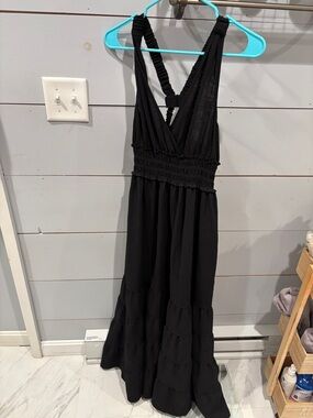 Max Studio Black Sleeveless V-Neck Maxi Dress